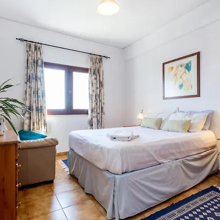 Tom's Central With Rooftop Terrace & Spacious Pool * Лагуш