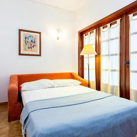 Tom's Central With Rooftop Terrace & Spacious Pool *